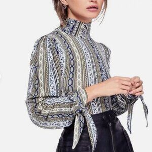 FREE PEOPLE Donatella Mock Turtleneck Puff Shoulder Sleeve Size Small